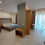 Mistral Luxury Pensionat 4*