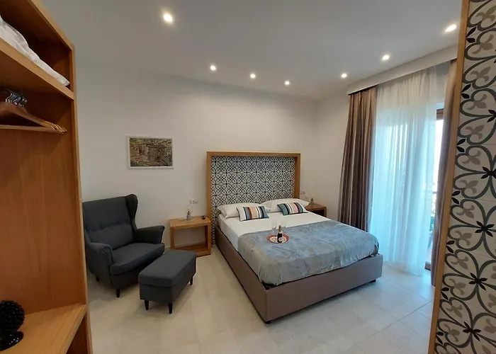 Mistral Luxury ソレント