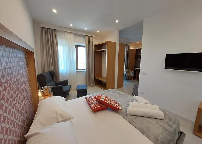 Mistral Luxury