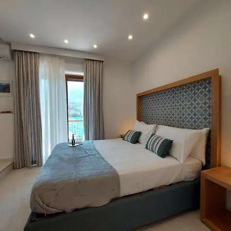 Mistral Luxury 4* Σορέντο