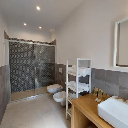 Mistral Luxury Πανσιόν
