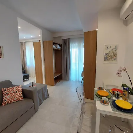 Mistral Luxury Konukevi 4*