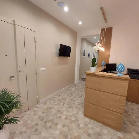 Mistral Luxury Πανσιόν